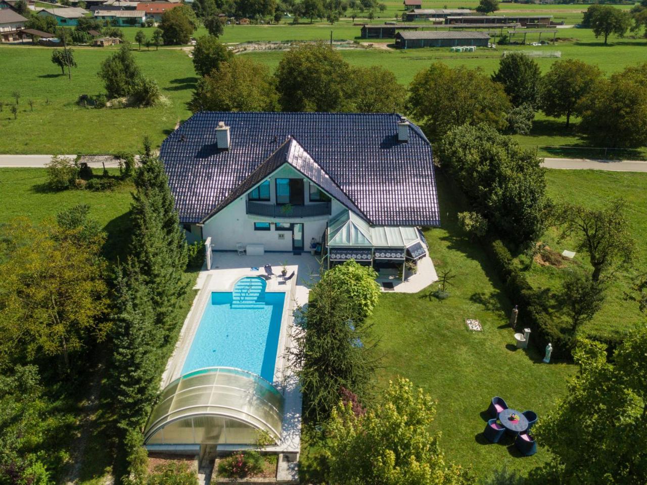 Modrin Apartments 卡姆尼克 外观 照片