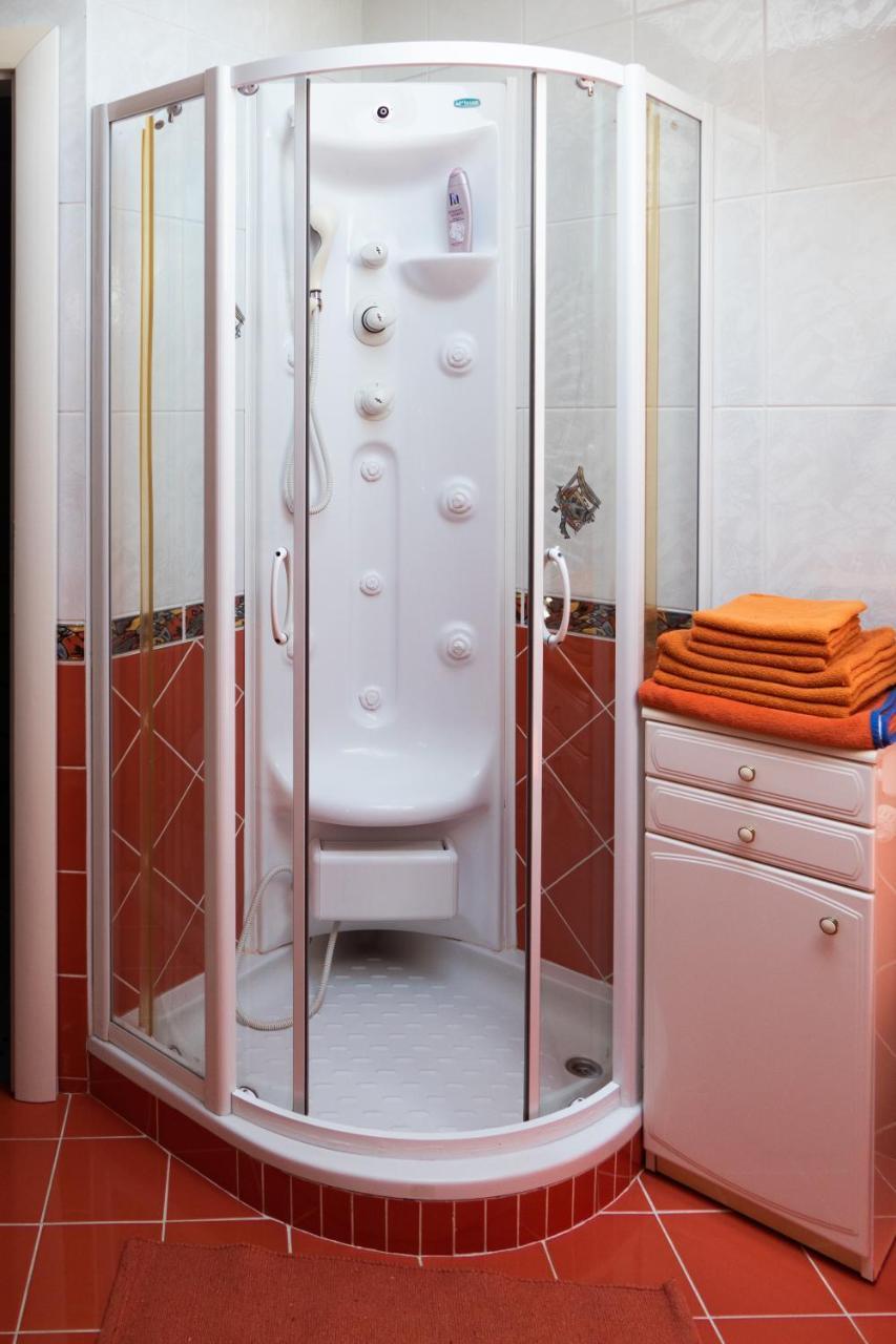 Modrin Apartments 卡姆尼克 外观 照片