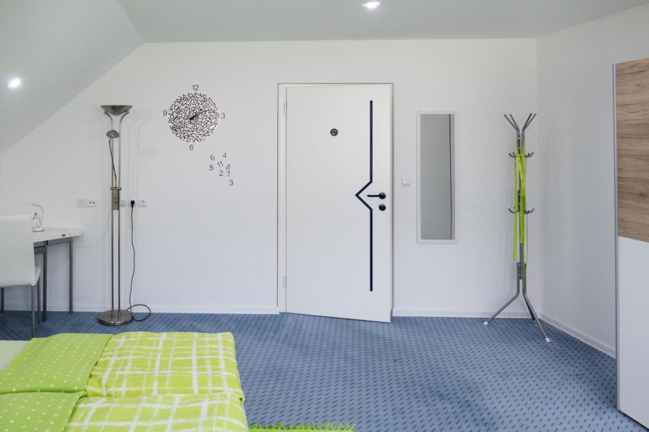 Modrin Apartments 卡姆尼克 外观 照片